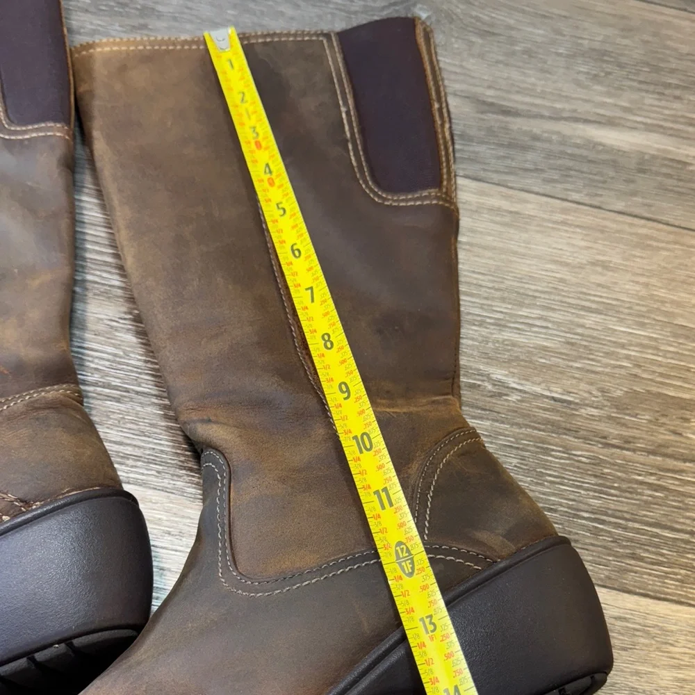 L.L. Bean Brown leather padded Boots woman’s size 8 (j77)